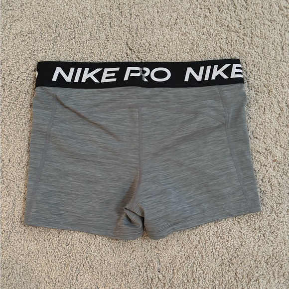 Brand new gray Nike Pro shorts - Picture 2 of 2